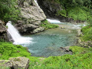 Санчарские водопады